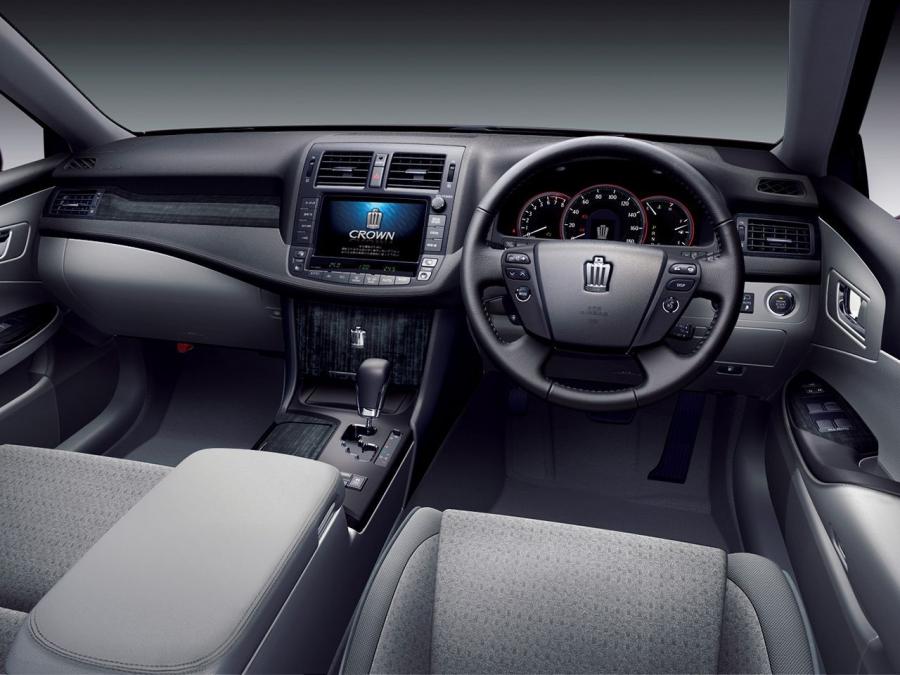  Toyota Crown Athlete 2008 года  (фото 10 из 16)